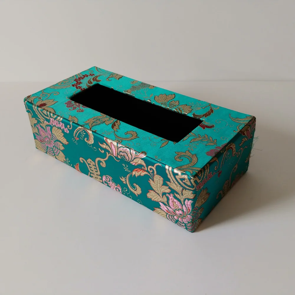 Elegant Floral Tissue Box Cover